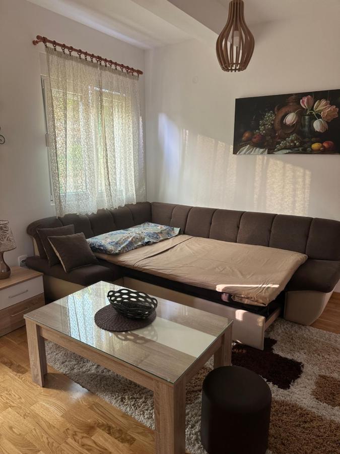 Kropa Apartman Подгорица Экстерьер фото
